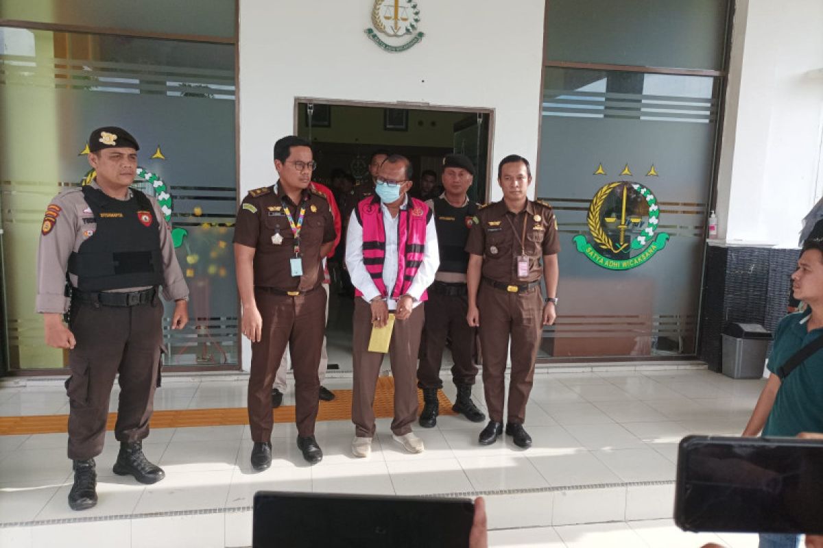 Kejari tahan Kepala Satpol PP Siak Riau