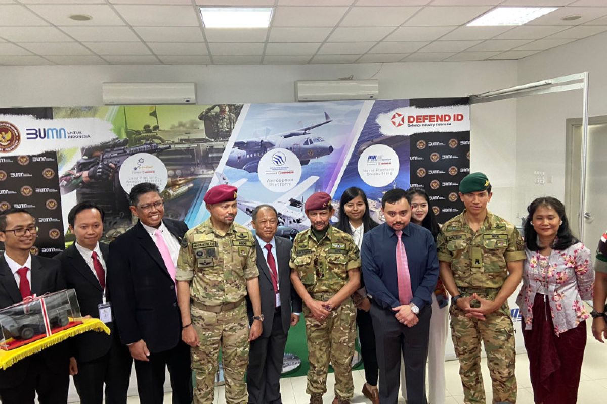 Indonesian firms take part in Brunei defense exhibition