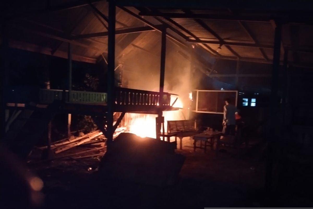 Polisi diminta tangkap pembakar balai pengajian Muhammadiyah di Aceh