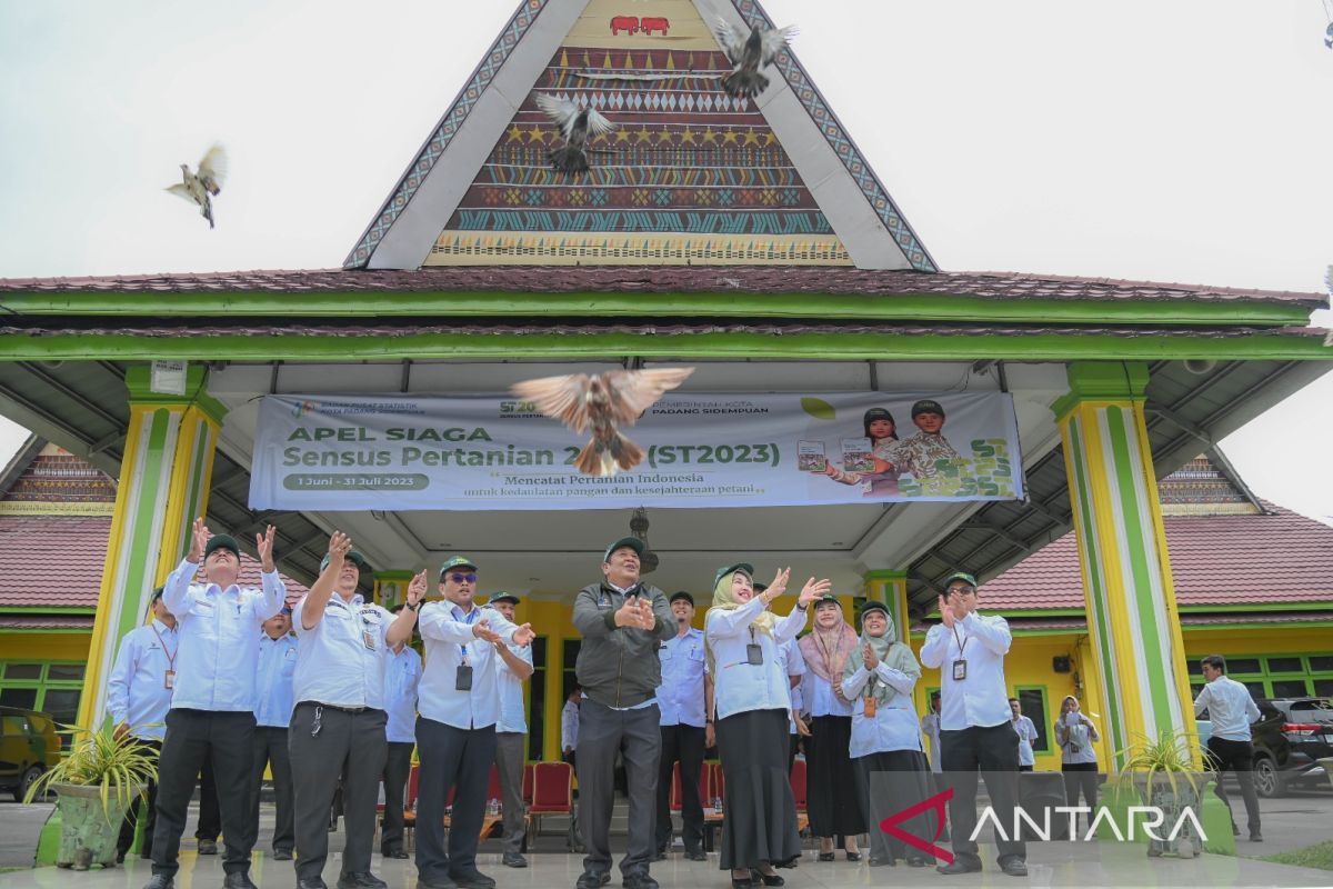 Wali Kota Padang Sidempuan pimpin apel siaga Sensus Pertanian 2023