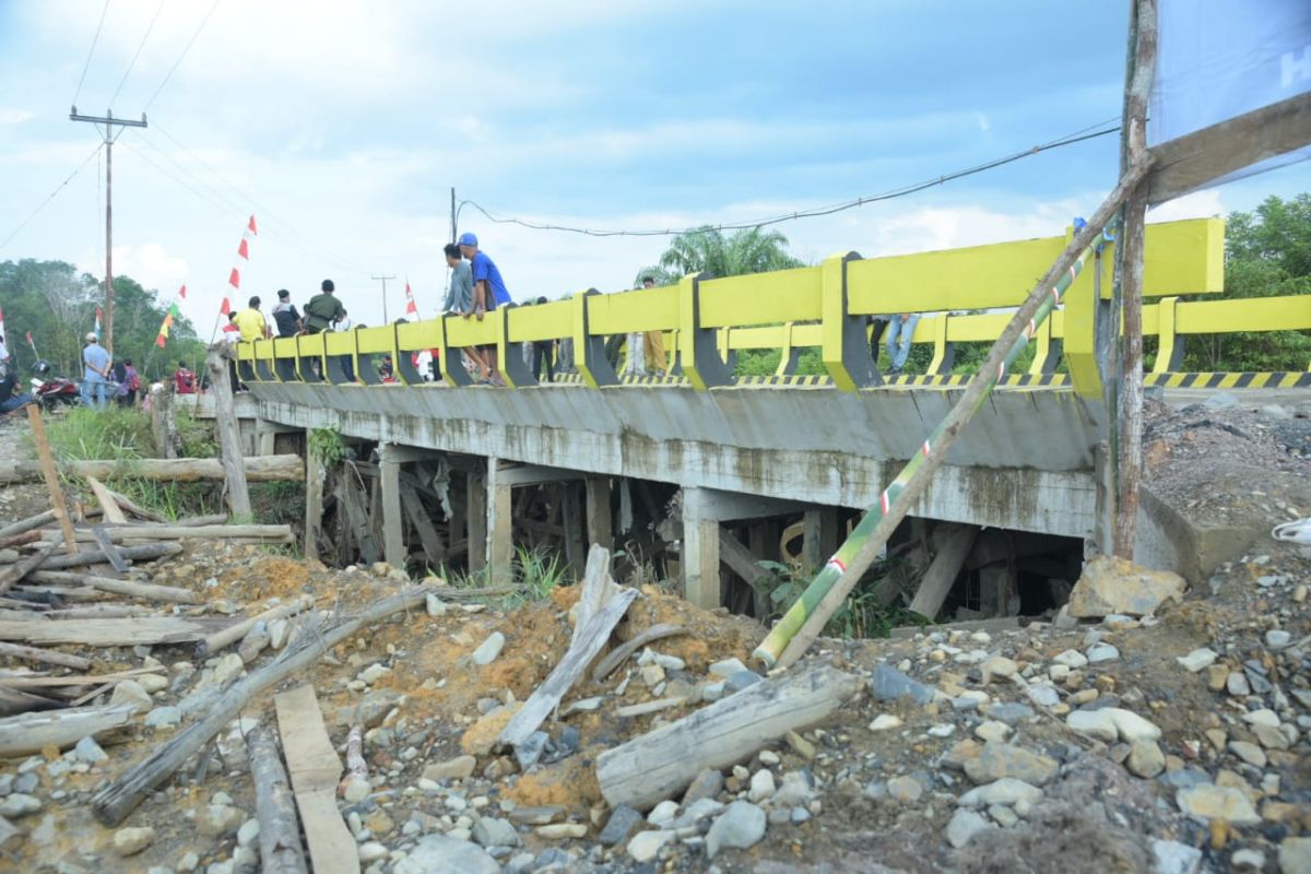 Satono yakini Jembatan Sapik geliatkan ekonomi masyarakat