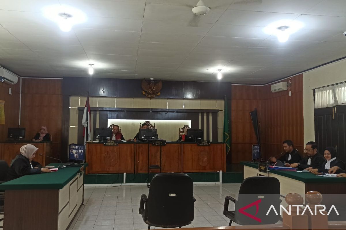 Eksepsi mantan Kepala PTIPD UIN Suska ditolak hakim