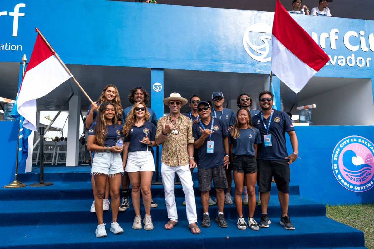 6 Indonesian surfers competing at 2024 Olympics qualifiers