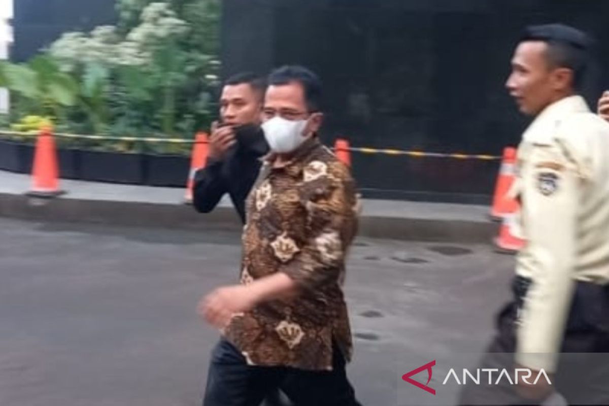 Sekjen DPR Indra Iskandar diperiksa KPK