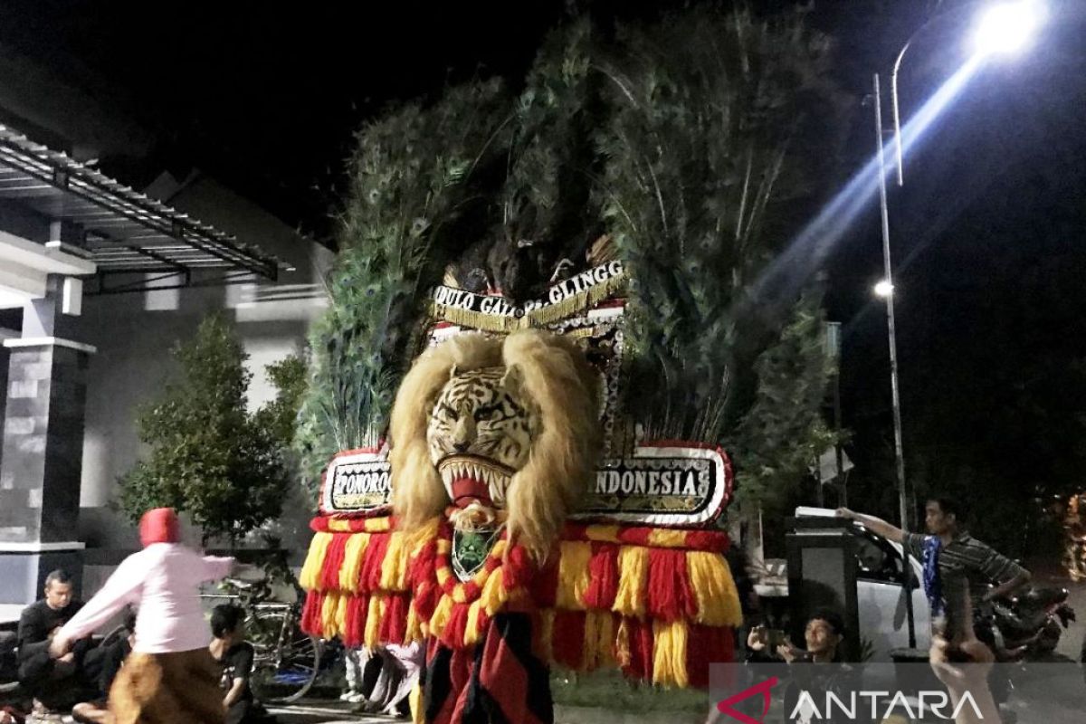 Srikandi Ganjar Jatim unjuk budaya reog lestarikan budaya