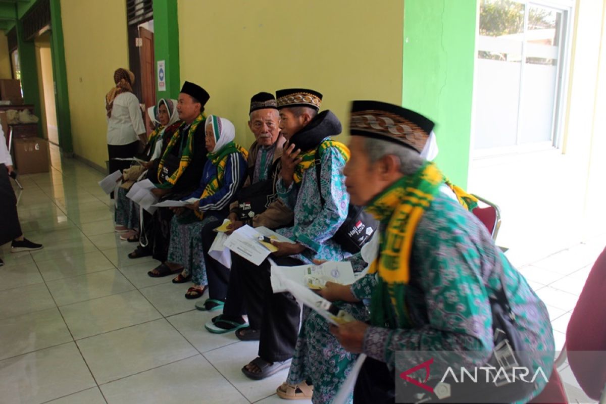 22 persen calon haji Embarkasi Solo telah  diberangkatkan ke Tanah Suci