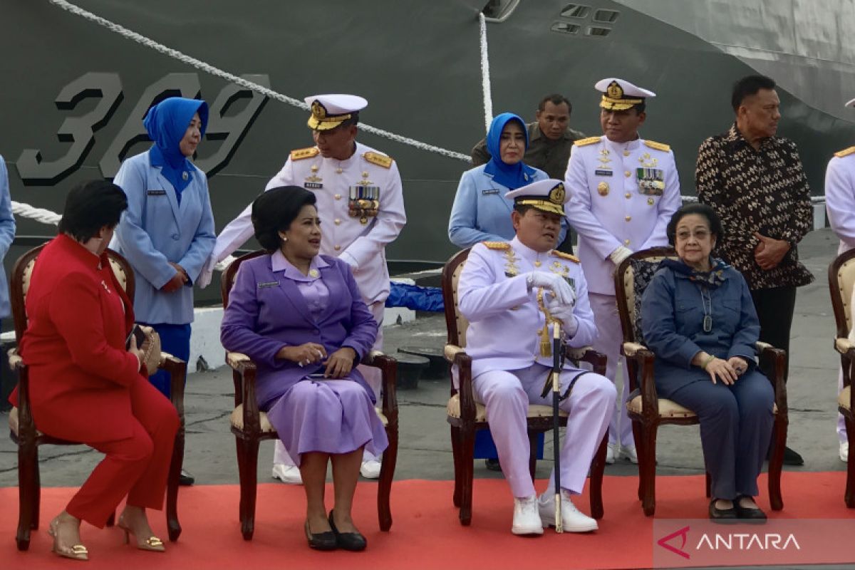 Megawati tantang Panglima TNi Yudo Margono perbanyak buat alutsista dalam negeri