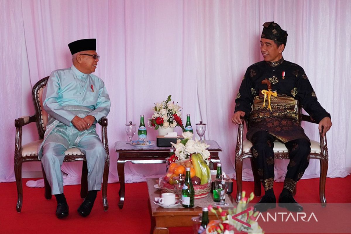 Wapres Ma'ruf Amin kenakan pakaian adat Melayu saat mengikuti upacara Hari Lahir Pancasila