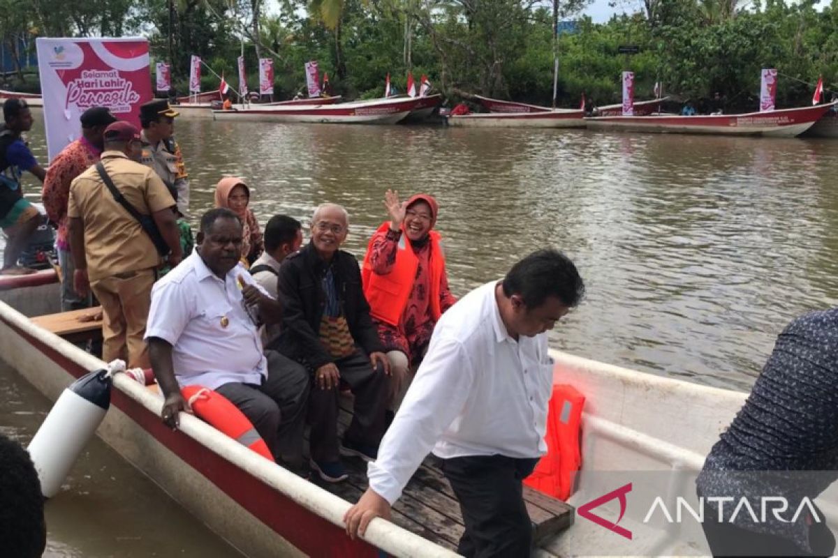 Mensos terjemahkan Hari Lahir Pancasila dengan tindakan di Asmat