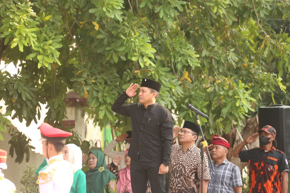 Ratusan pemuda gelar upacara Hari Lahir Pancasila di Surabaya