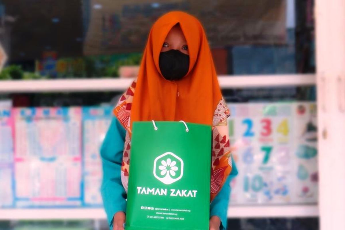Taman Zakat ajak anak yatim pilih sendiri belanja perlengkapan sekolah
