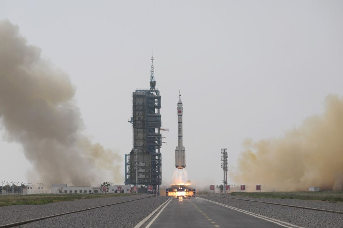 China rampungkan uji coba pengujian bagi roket berdaya dorong besar