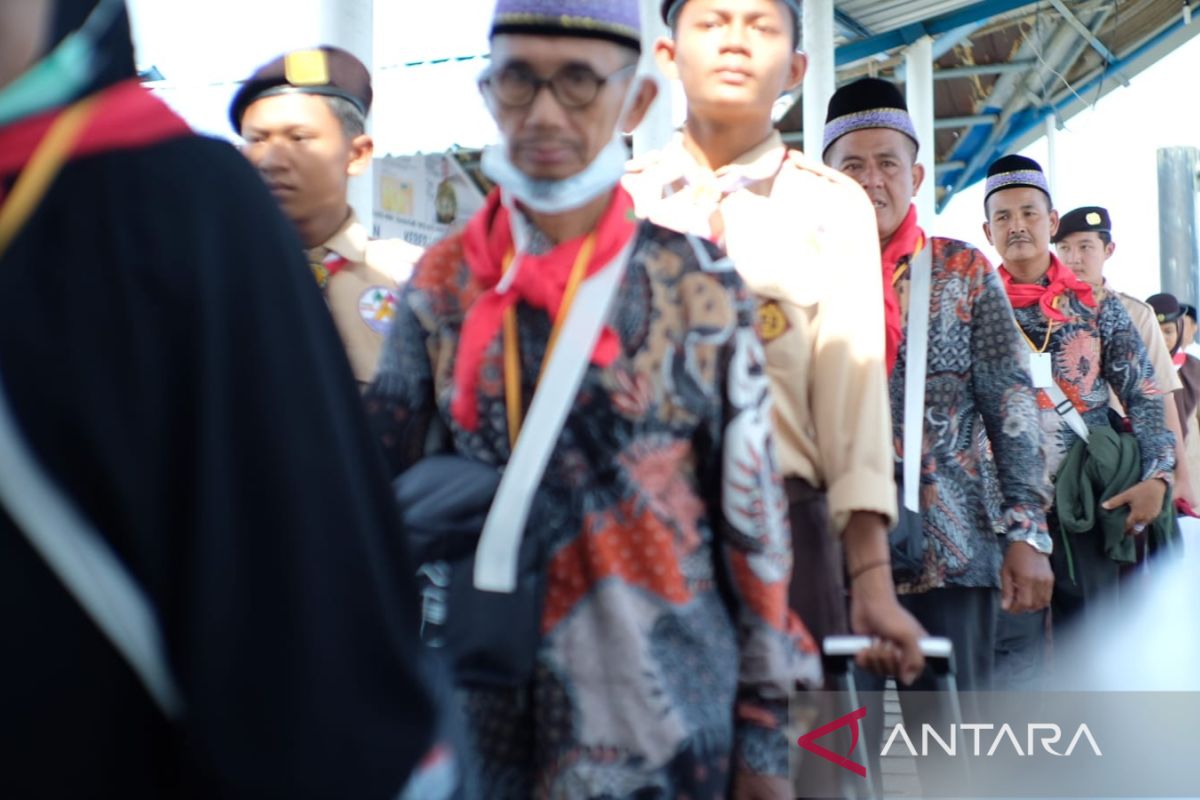 Asmar lepas keberangkatan 173 calon haji asal Meranti ke Makkah