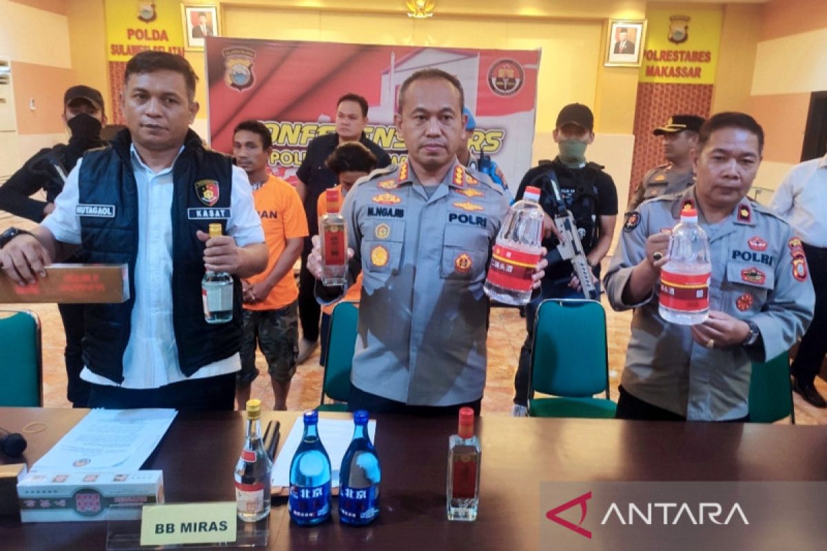 Polrestabes Makassar ungkap peredaran miras impor ilegal asal China