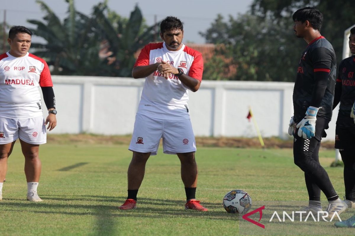 Madura United rekrut pelatih kiper baru