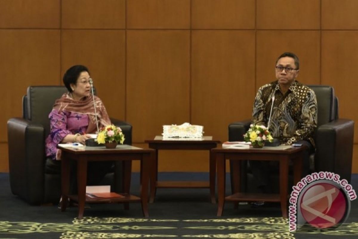 Zulkifli Hasan silaturahim dengan Megawati Soekarnoputri Jumat siang