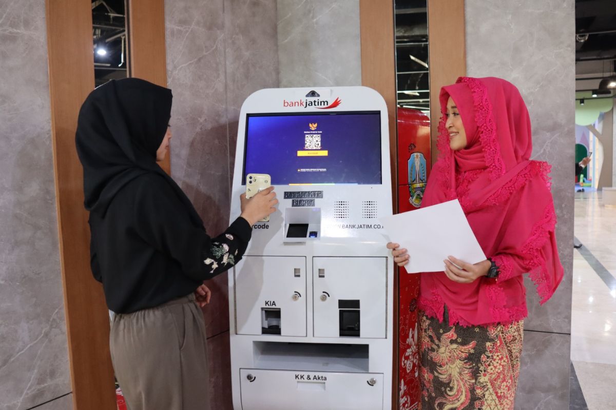 Dispendukcapil Surabaya sediakan mesin ADM untuk cetak adminduk