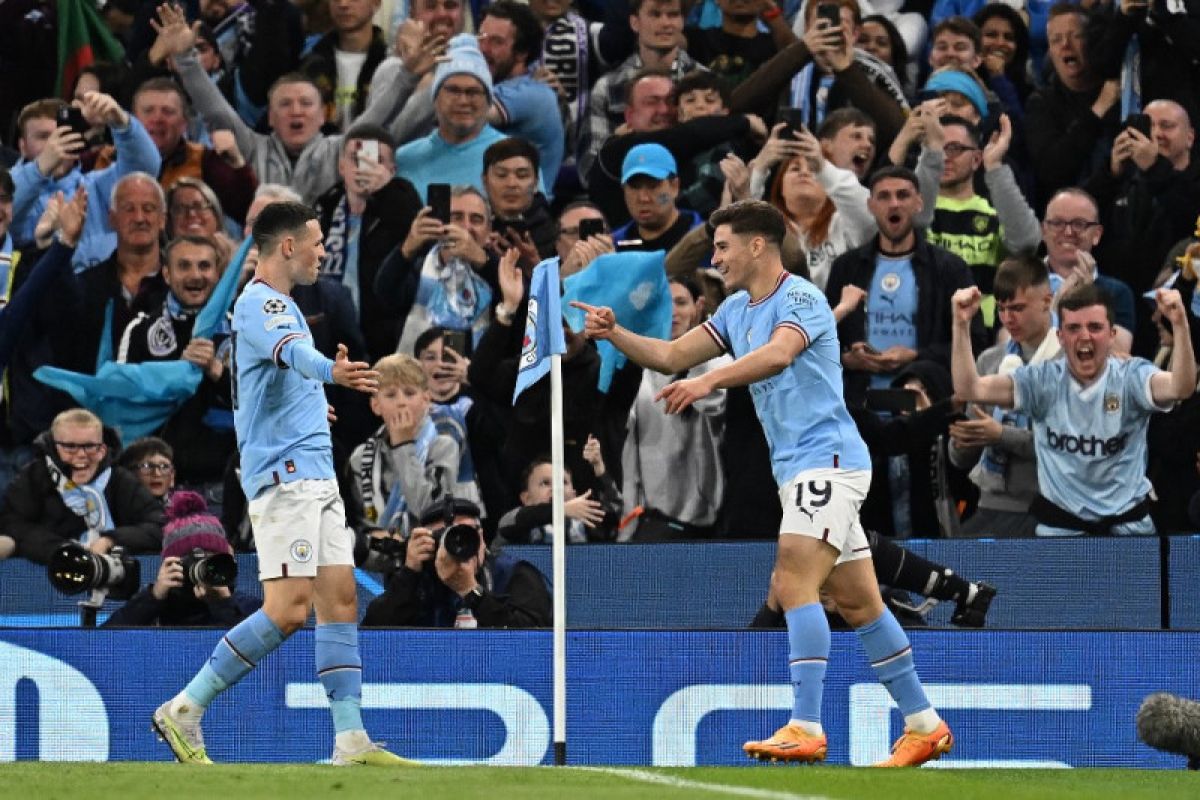 Manchester City amankan tiket 8 besar setelah hajar Copenhagen 3-1