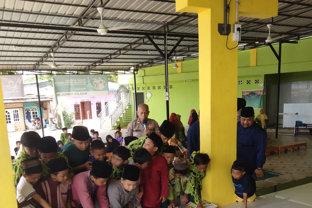 Polresta Barelang buka layanan pustaka keliling di daerah terpencil di Batam
