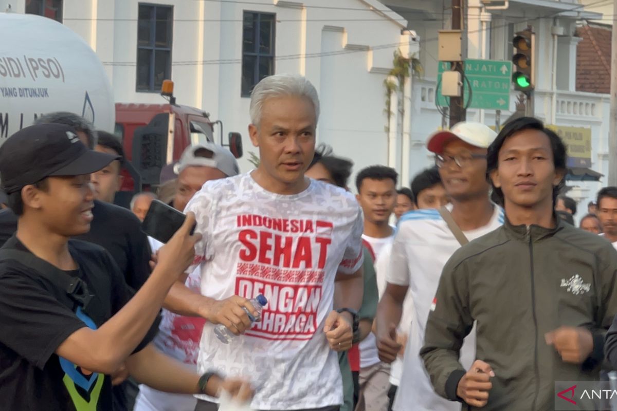 Ganjar Pranowo lari pagi dengan Ono Surono di Cirebon