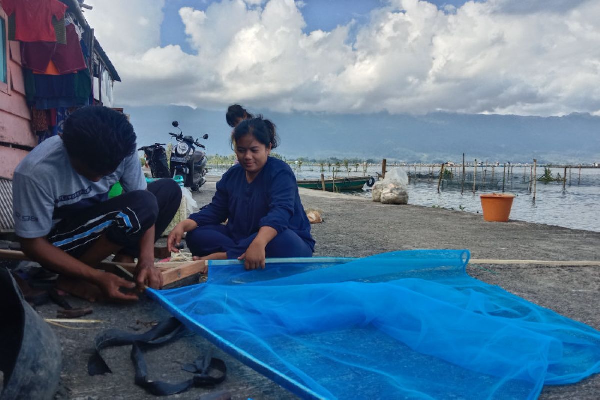 Ikan rinuak di Danau Maninjau langka sejak tujuh bulan silam