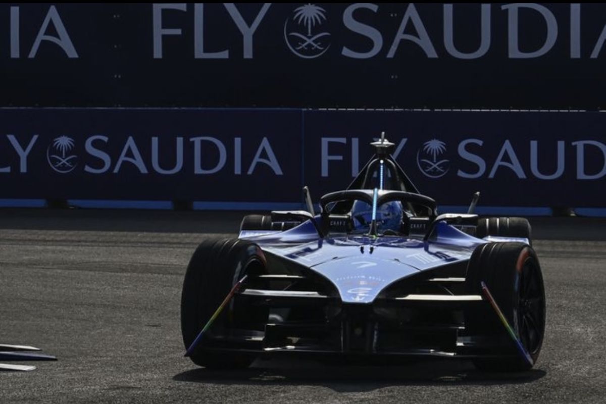 Formula E - Guenther rebut pole di putaran ke-10 di Sirkuit Internasional Ancol Jakarta