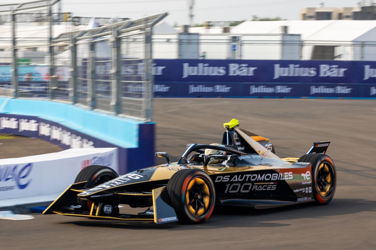 Duo DS PENSKE puas finis di posisi lima besar Formula E Jakarta