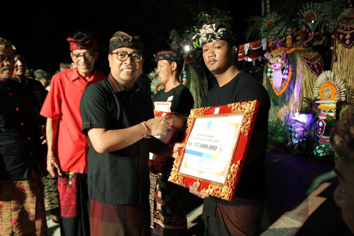 Pemkot Denpasar gelar parade baleganjur rayakan Bulan Bung Karno