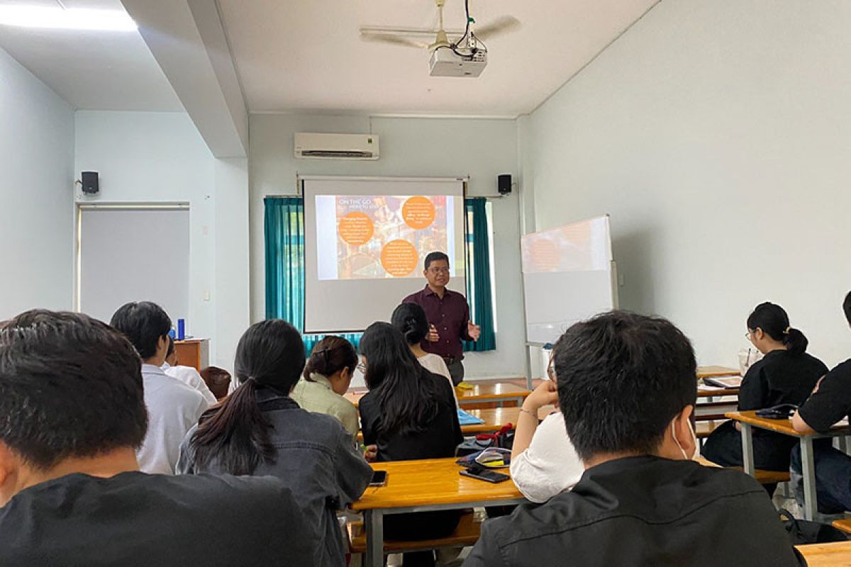 Dosen Unsoed jadi dosen tamu di Nong Lam University Vietnam