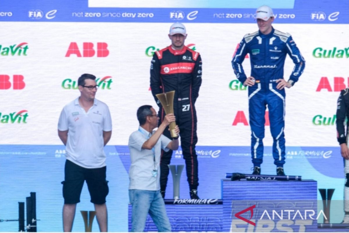 DKI kemarin, kursi formula E kosong hingga pemeriksaan hewan kurban