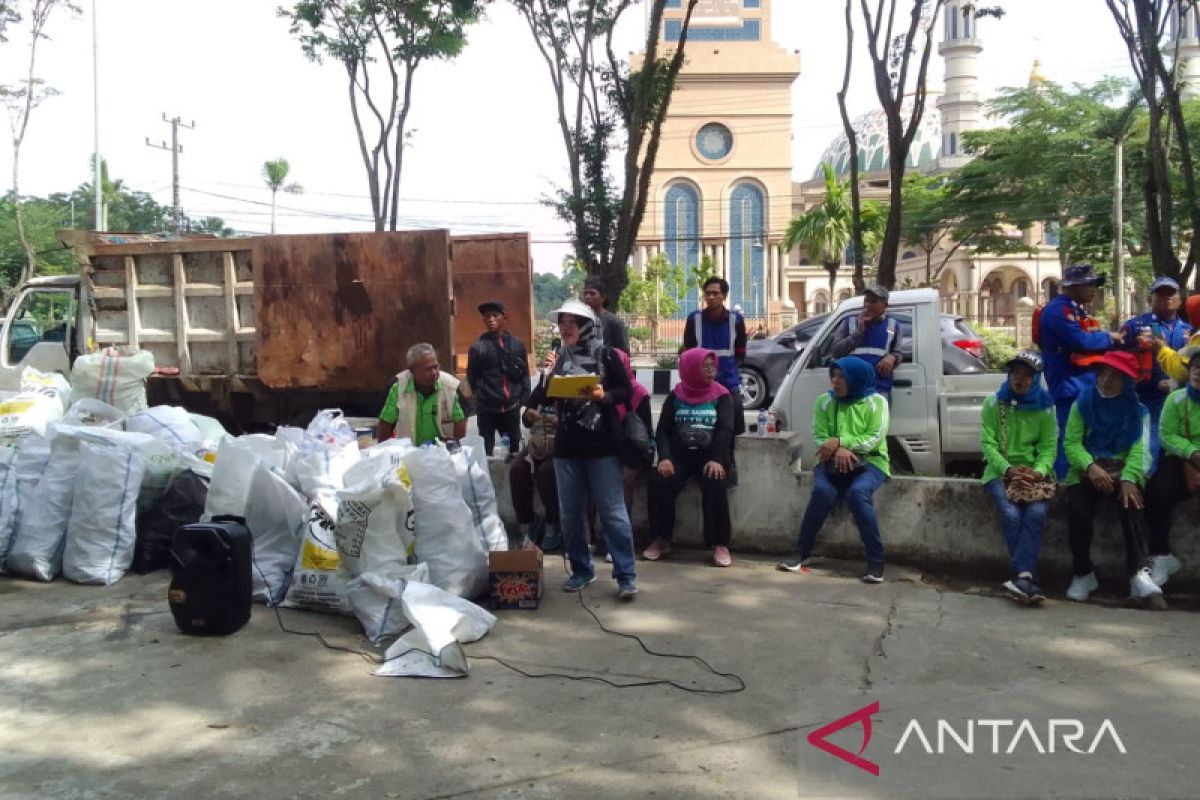 Strategi KLHK tangani sampah plastik di Indonesia