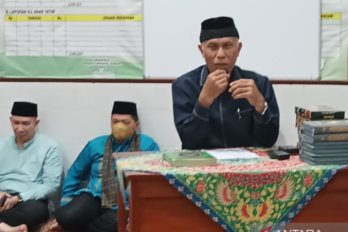 Gubernur Sumbar minta petugas haji sampaikan info cuaca ke jamaah