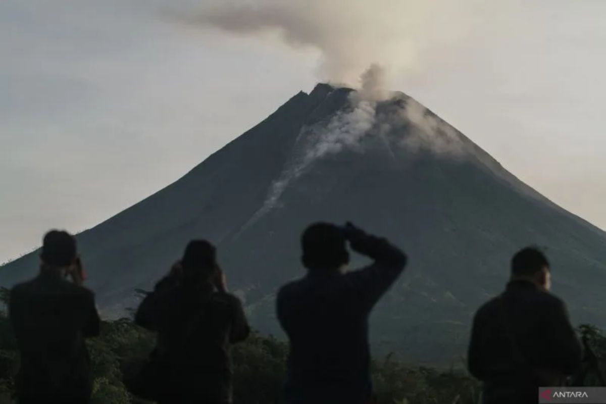 97 gempa guguran Gunung Merapi sepanjang Sabtu
