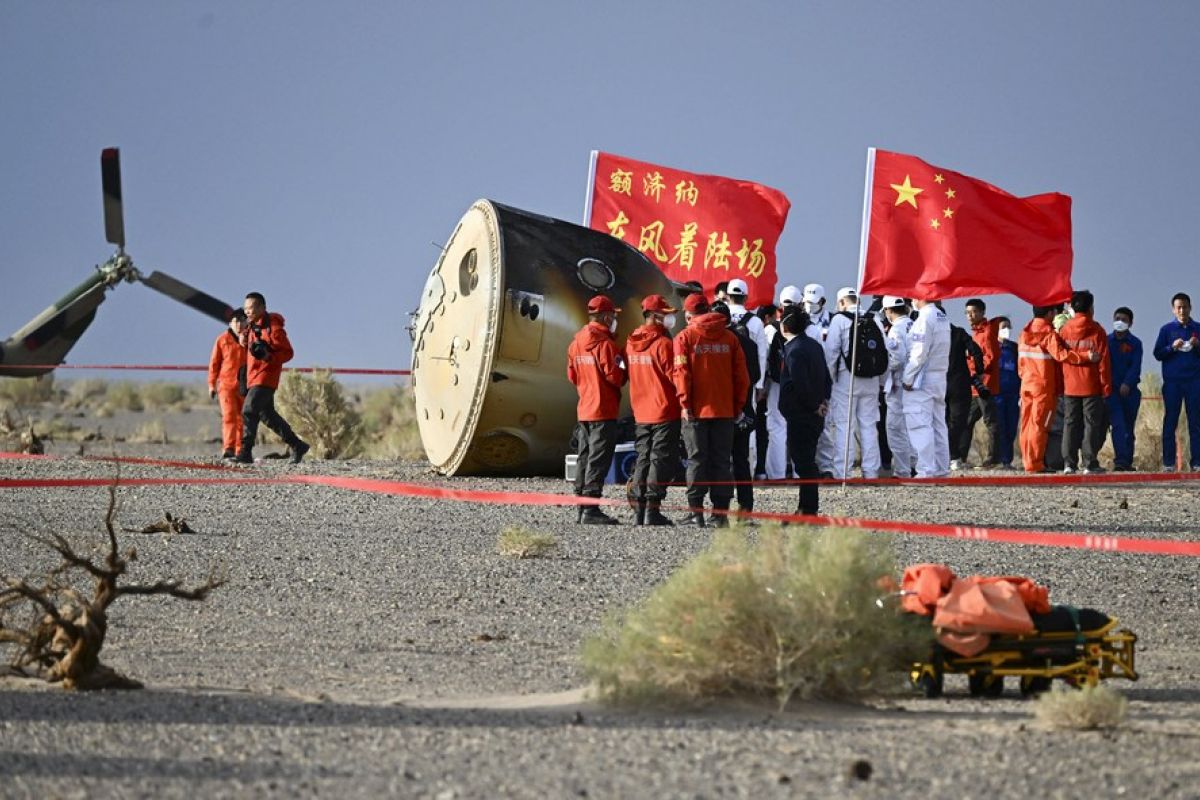 Shenzhou-15 bawa sampel antariksa untuk diteliti ilmuwan China