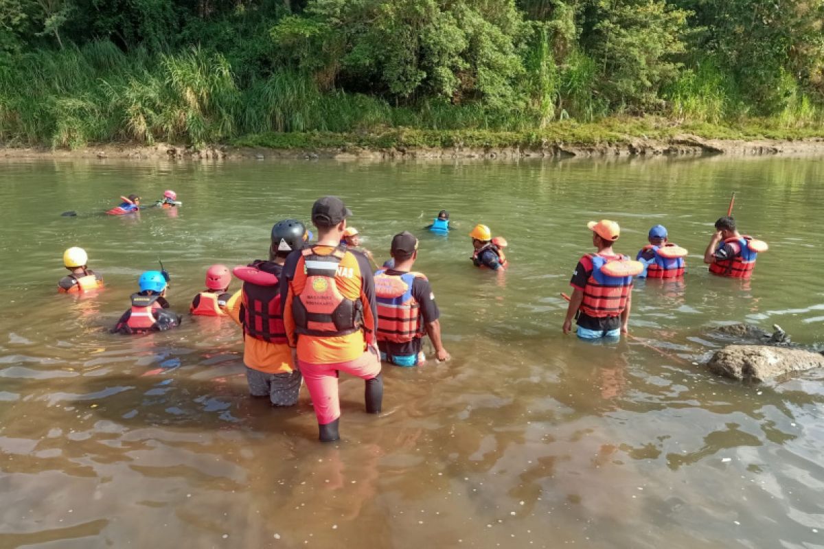 Basarnas turunkan dua tim untuk mencari korban tenggelam di Sungai Progo