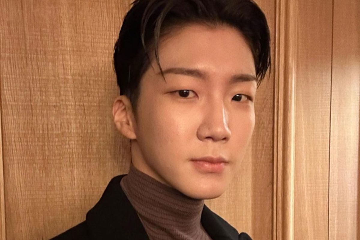 Lee Seung Hoon absen dari musikal Dream High karena positif COVID-19