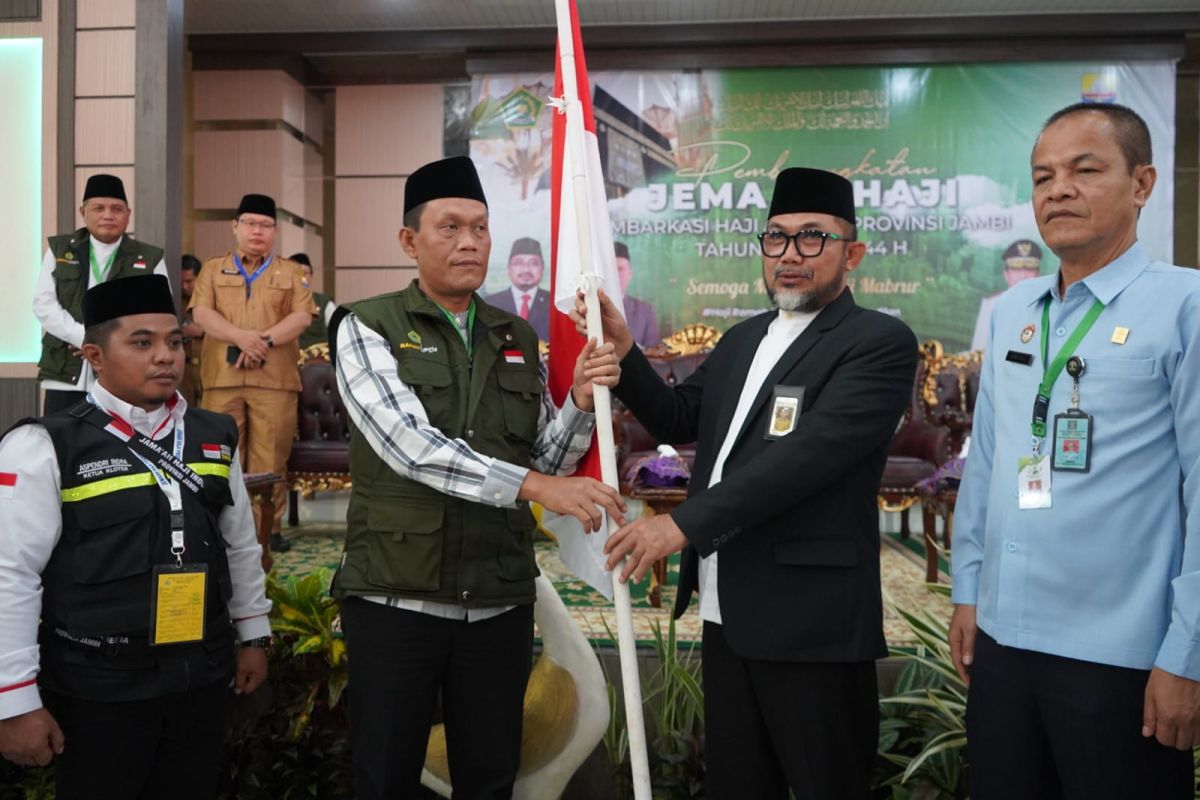 Sekdaprov Jambi lepas calon haji Tanjabbar