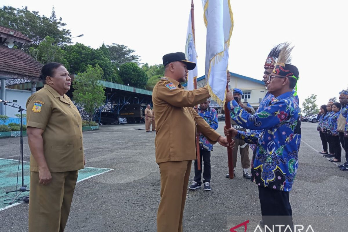 Pj Bupati Jayapura melepas 90 peserta PENAS XVI 2023