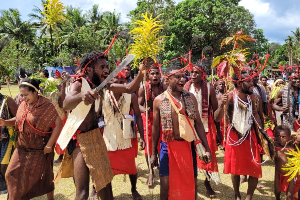 Kabupaten Sorong dukung pelestarian budaya Suku Moi melalui Festival Egek