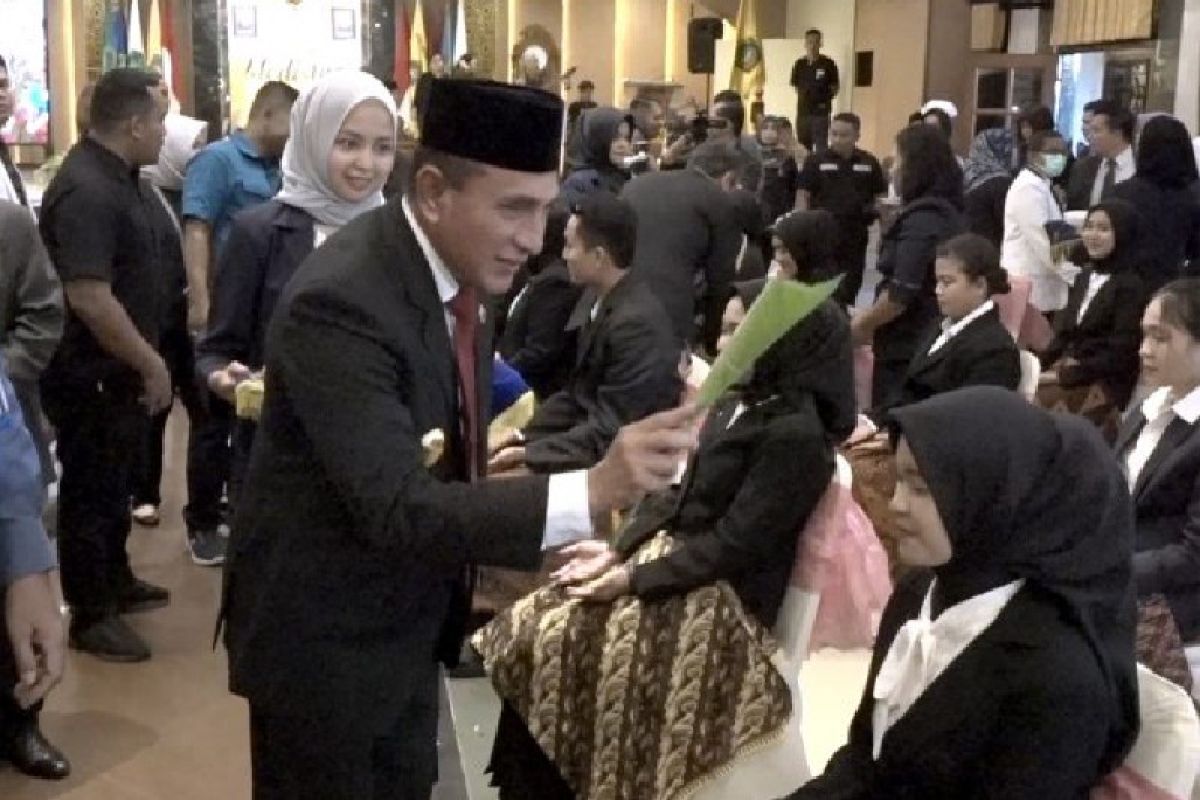 Gubernur Sumut melepas 175 tenaga perawat untuk kerja ke luar negeri