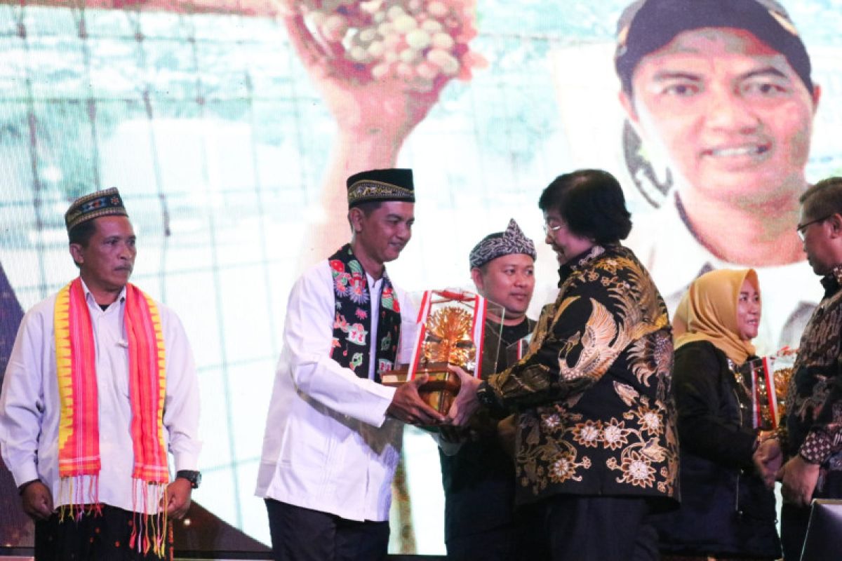 Ketua RT007/RW01 Jakut binaan PT Pertamina Lubricants raih Kalpataru