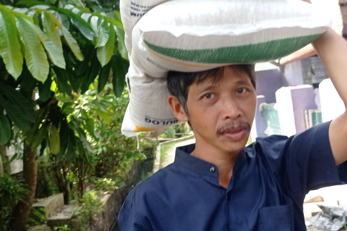Warga miskin di Kabupaten  Lebak kembali terima bantuan beras
