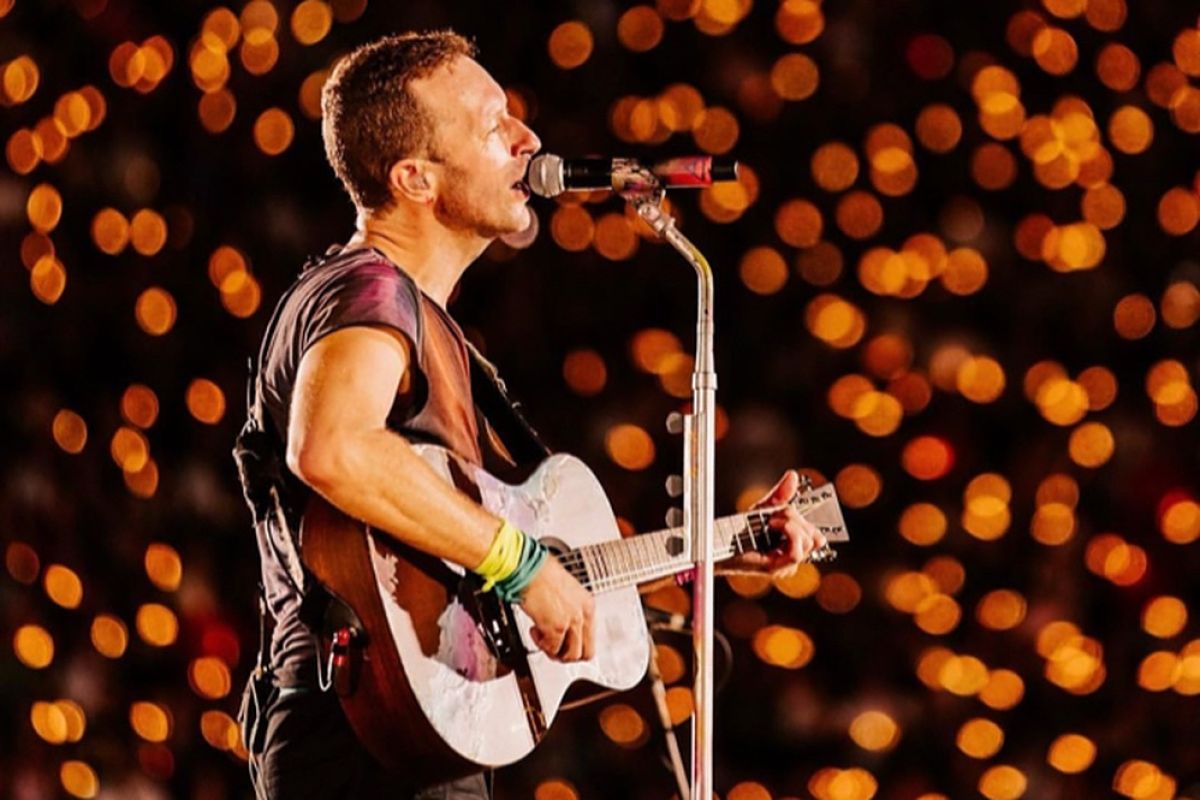 Coldplay klaim pangkas 47 persen emisi karbon lewat tur dunianya