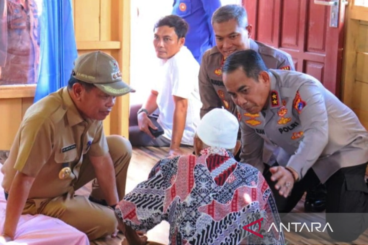 Polda Kalsel bedah ratusan rumah tak layak huni