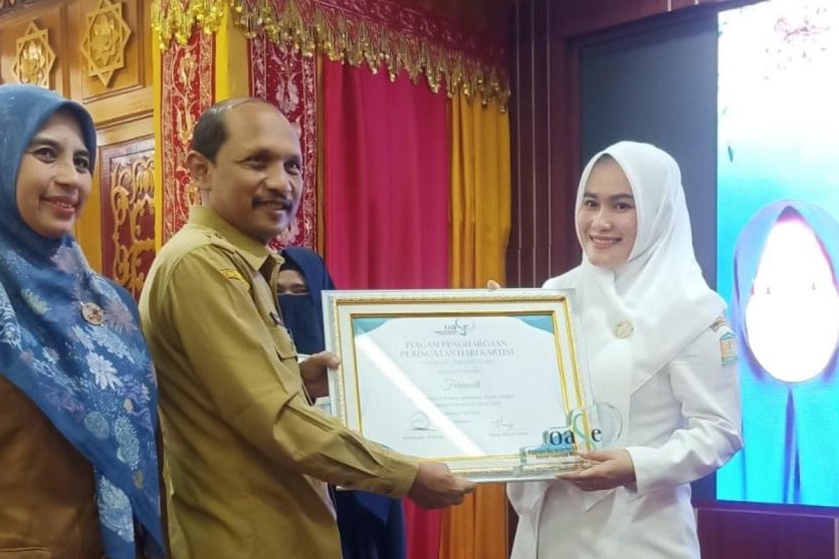 Bidan dari Pulau terluar Aceh raih penghargaan nasional OASE-KIM