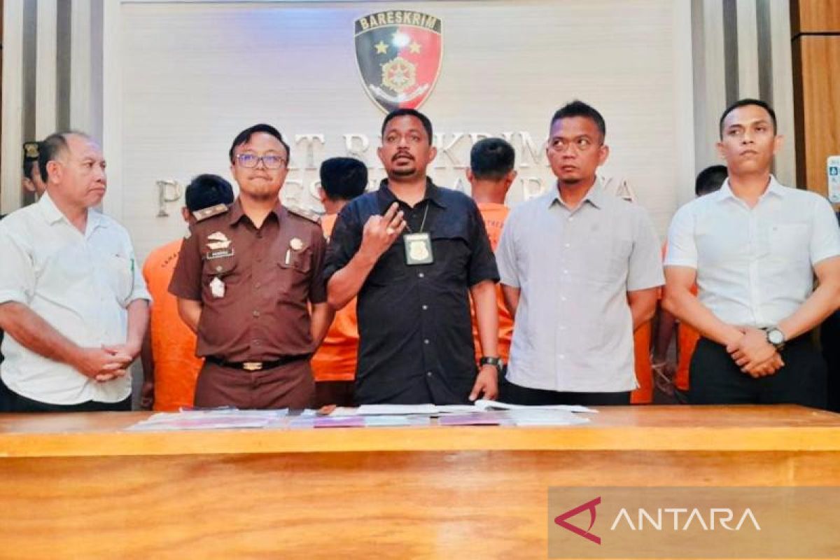 Diduga pungli warganya, lima aparatur desa di Nagan Raya ditangkap