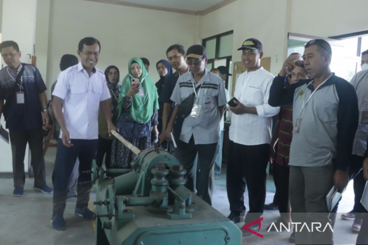 Disperindagkop Kaltim giatkan pelatihan pengrajin  produk unggulan