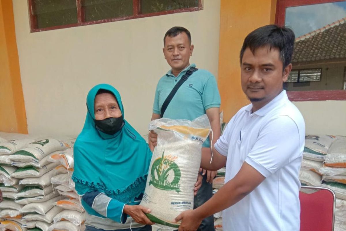Bulog Yogyakarta salurkan bantuan pangan sebanyak tiga alokasi