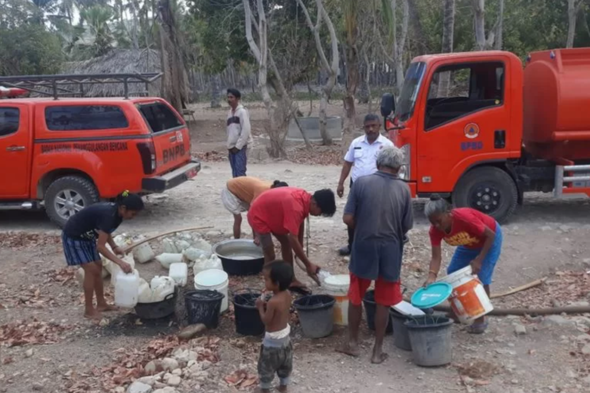 BPBD Flotim pastikan mobil tanki siap pasok air untuk warga