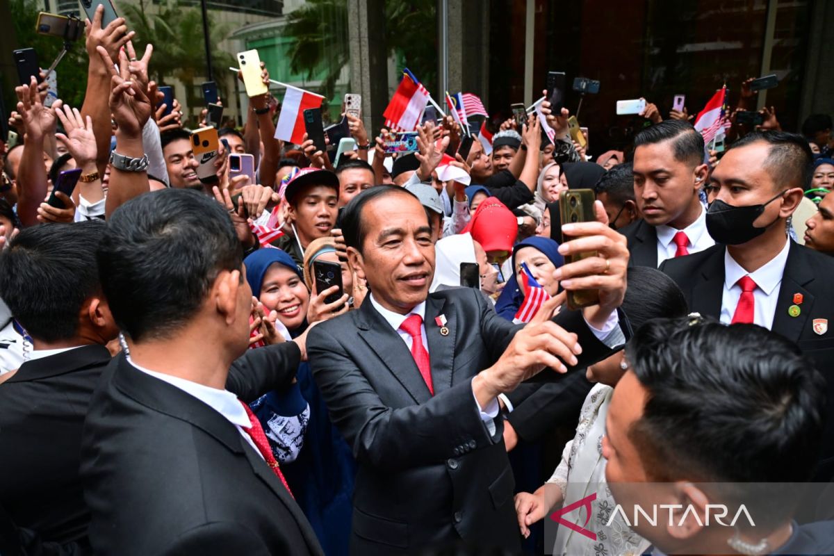 Presiden Jokowi tiba di Malaysia setelah lawatan ke Singapura